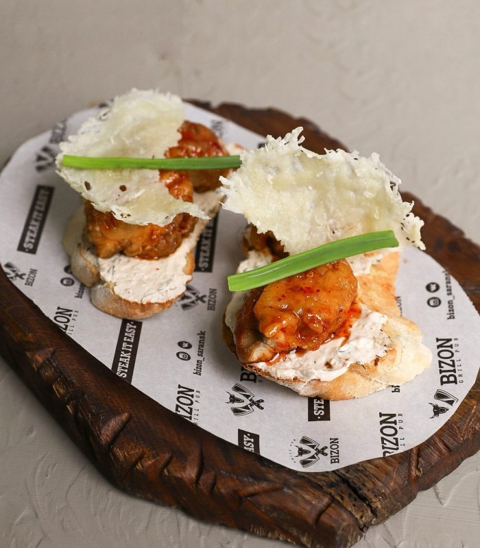 Брускетта с телячьим мозгом