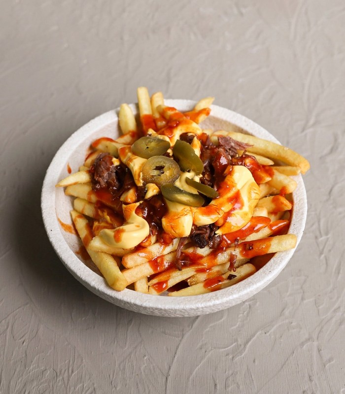 Картофель фри с рваной говядиной