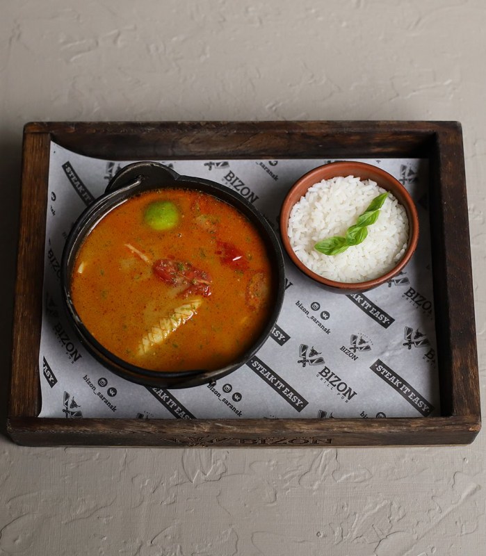 Том ям с морепродуктами