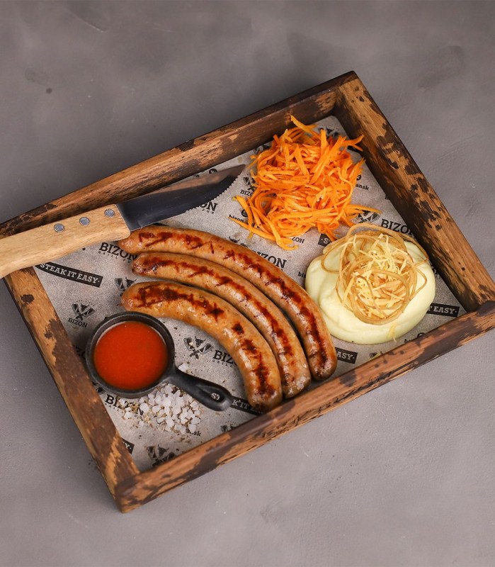 Фирменные колбаски гриль