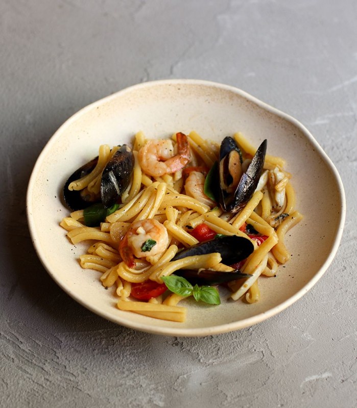 Казаречче с морепродуктами в оливковом масле